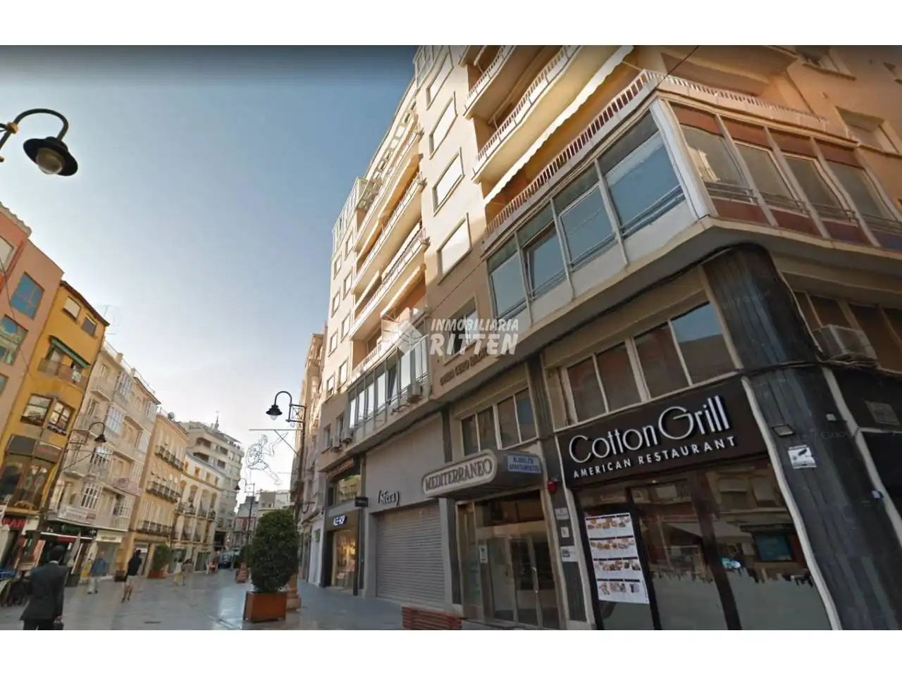 Oficina amb ascensor de lloguer a Calle  la seña