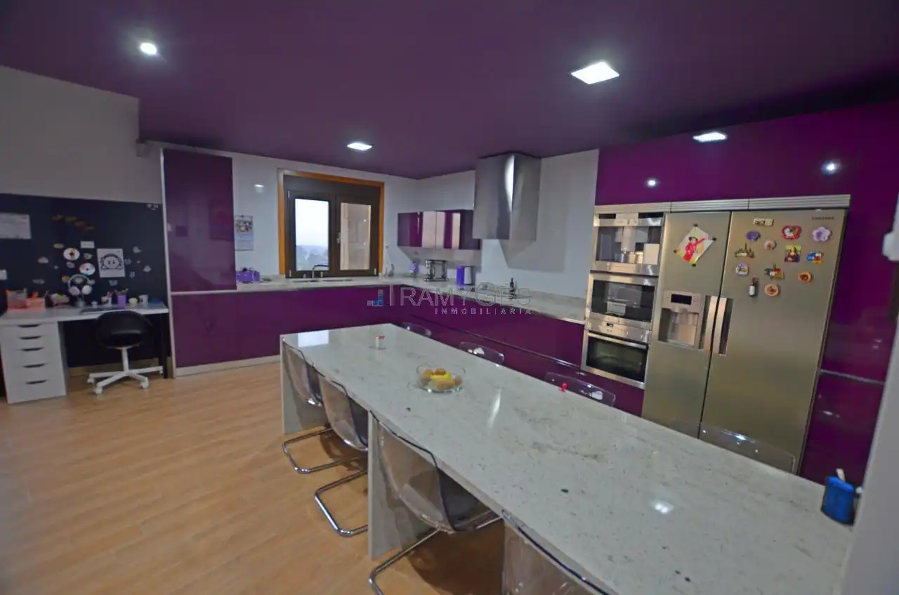 Cocina de Casa o chalet en venta en Tui con Calefacción, Jardín privado y Terraza