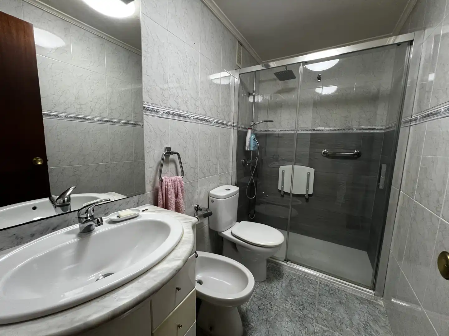 Bathroom of Flat for sale in Santander  with Heating, Parquet flooring and Storage room