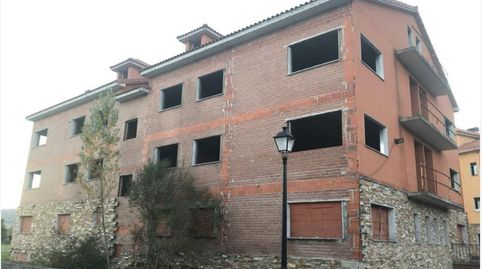 EDIFICIO EN CONSTRUCCIÓN EN BOÑAR