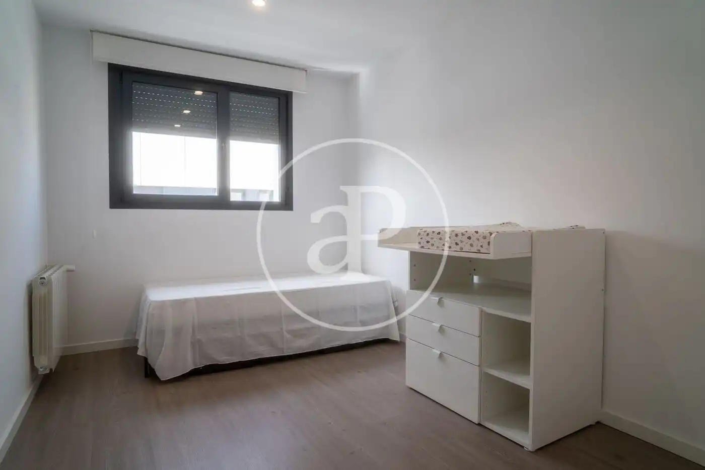 Bedroom of Flat for rent in Valencia  with Air Conditioner, Heating and Private garden