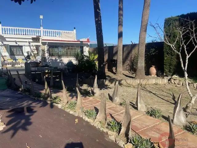 Chalet en venta en Almayate, imagen 2