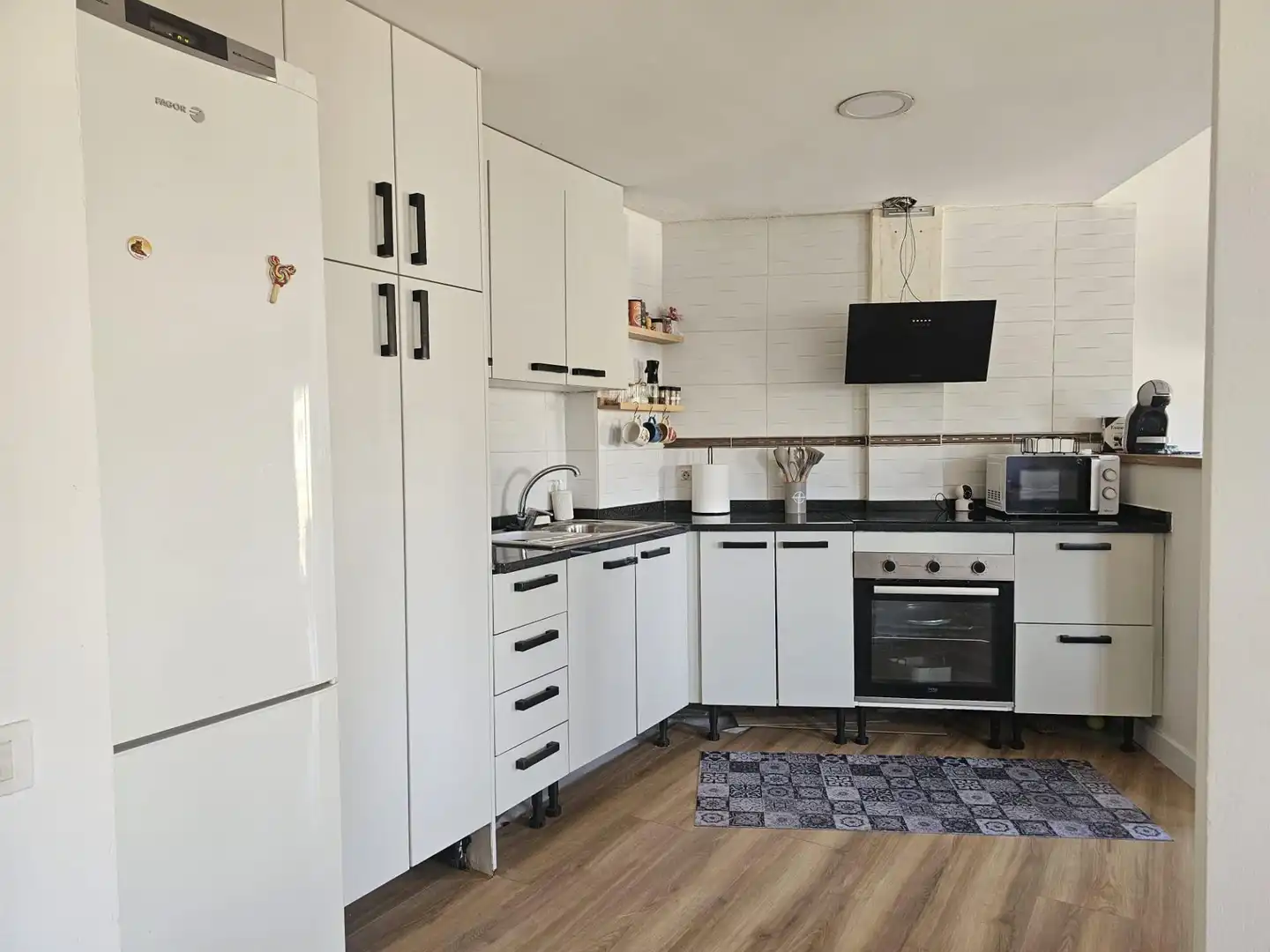 Cocina de Dúplex en venta en La Torre de Claramunt con Aire acondicionado, Calefacción y Parquet