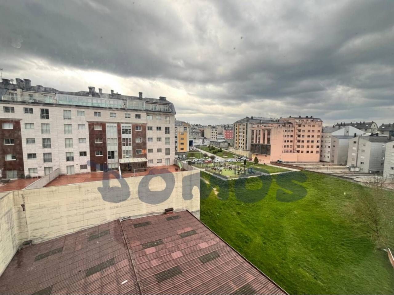 Vista exterior de Piso en venta en Lugo Capital con Calefacción, Parquet y Trastero