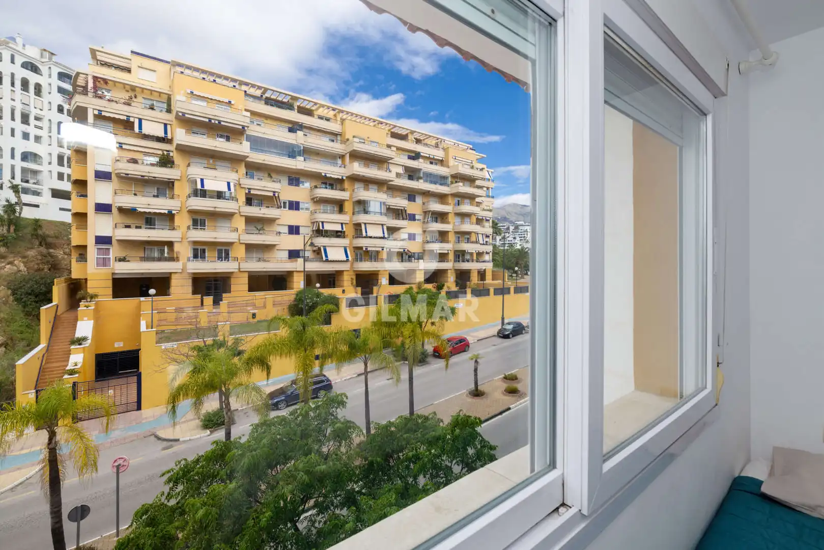 Vista exterior de Pis en venda en Estepona amb Calefacció, Traster i Piscina
