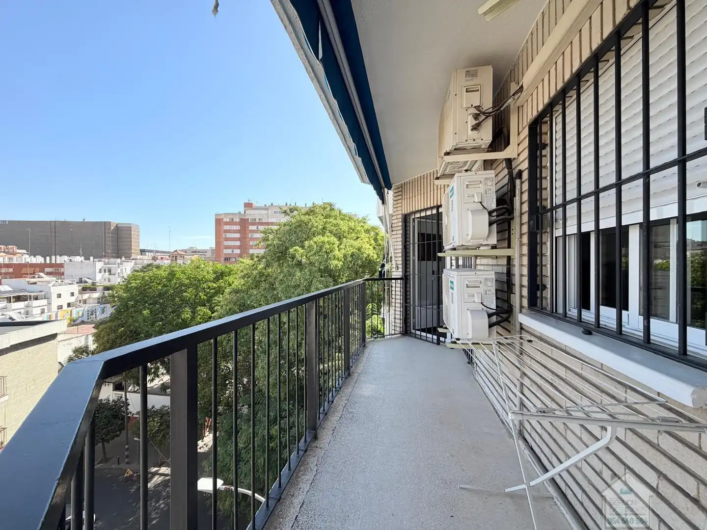 Terrasse von Wohnung zur Miete in Nervión