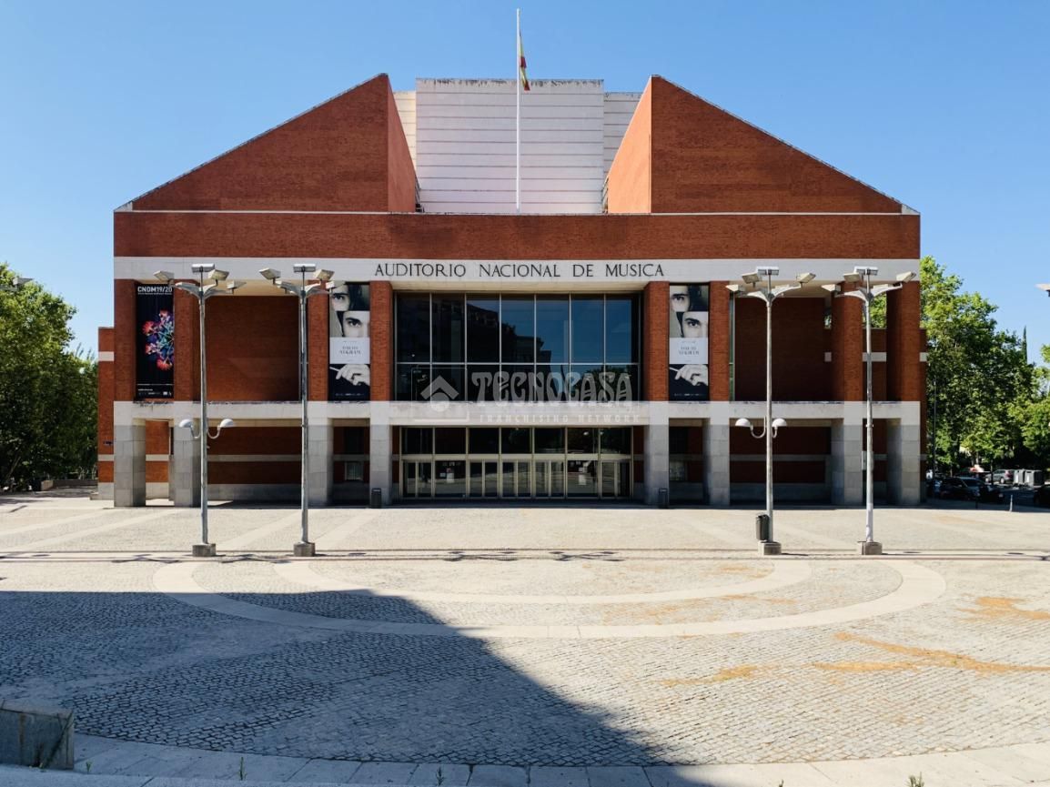 Vista exterior de Pis en venda en  Madrid Capital amb Calefacció, Parquet i Terrassa