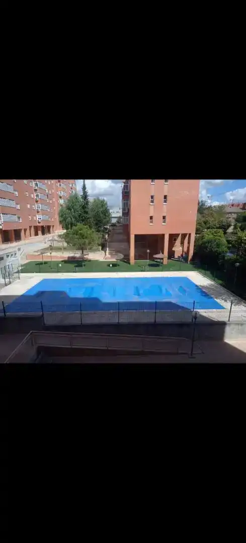 Piscina de Pis en venda en  Madrid Capital amb Piscina