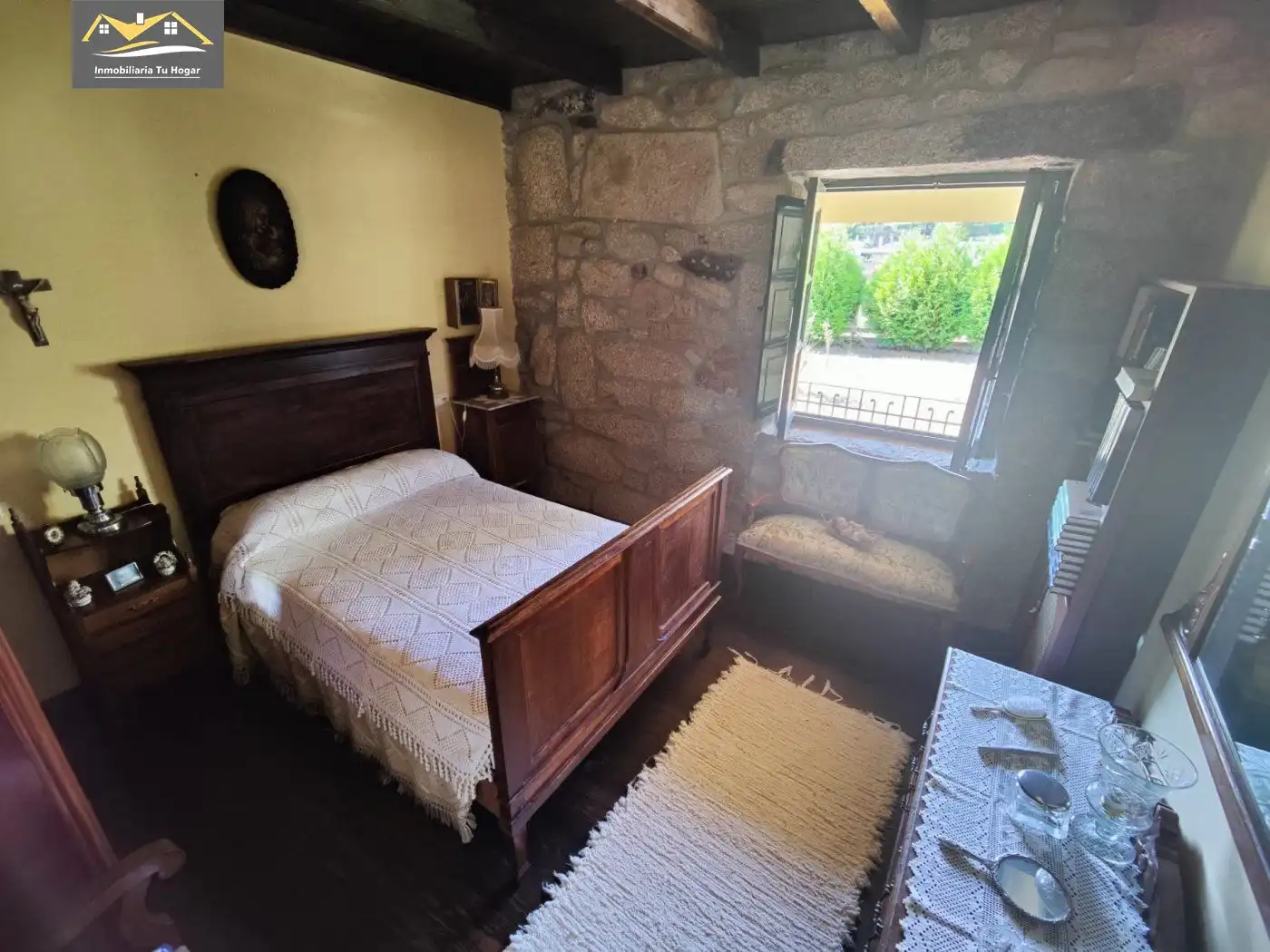 Bedroom of Houses for sale in Coles  with Heating, Private garden and Terrace