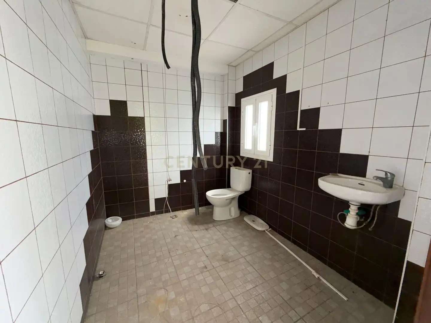 Badezimmer von Gebäude zum Verkauf in Álora