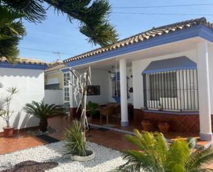 Exterior view of House or chalet for sale in Chiclana de la Frontera  with Air Conditioner, Private garden and Terrace