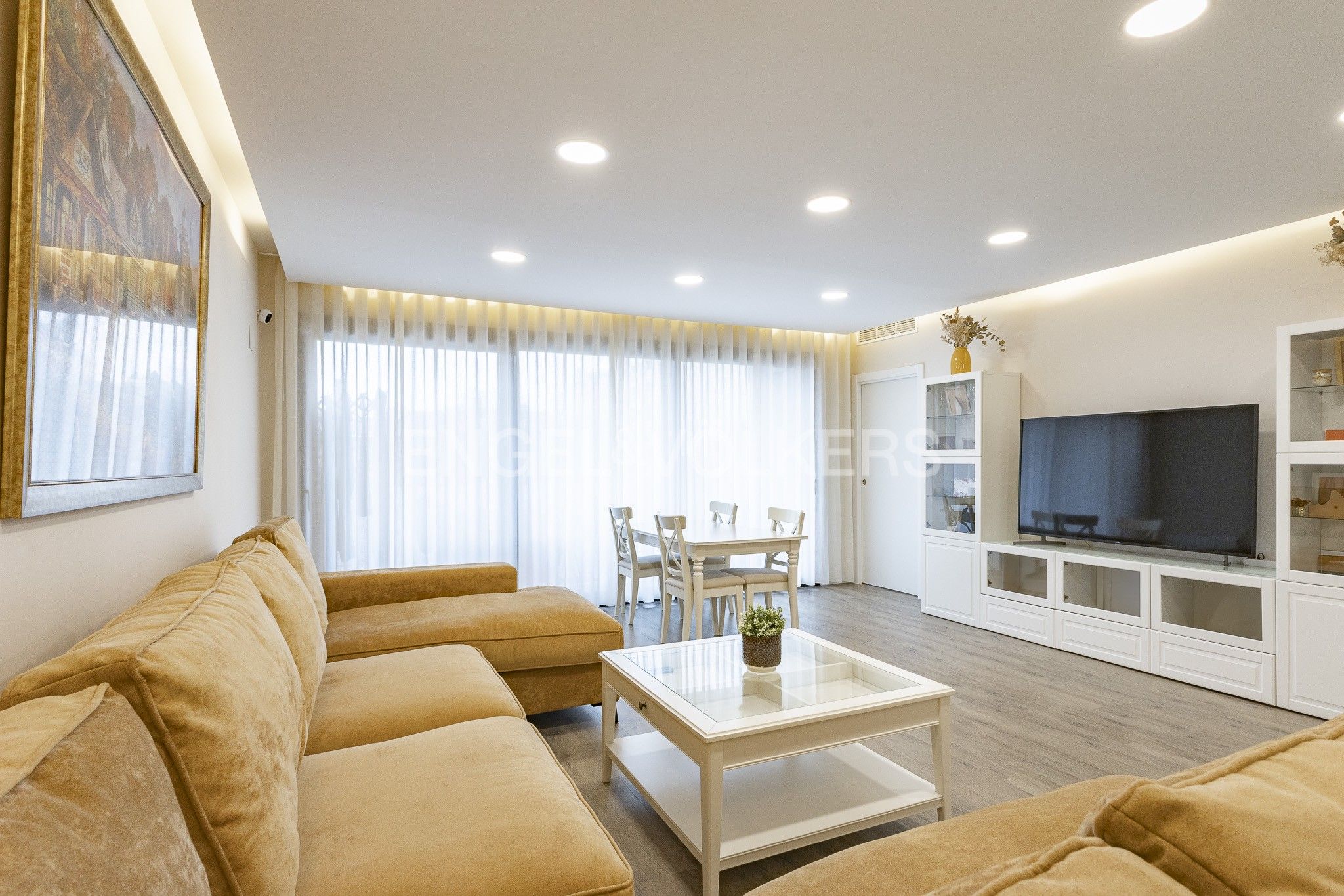 Living room of Apartment for sale in Sabadell  with Air Conditioner, Heating and Parquet flooring