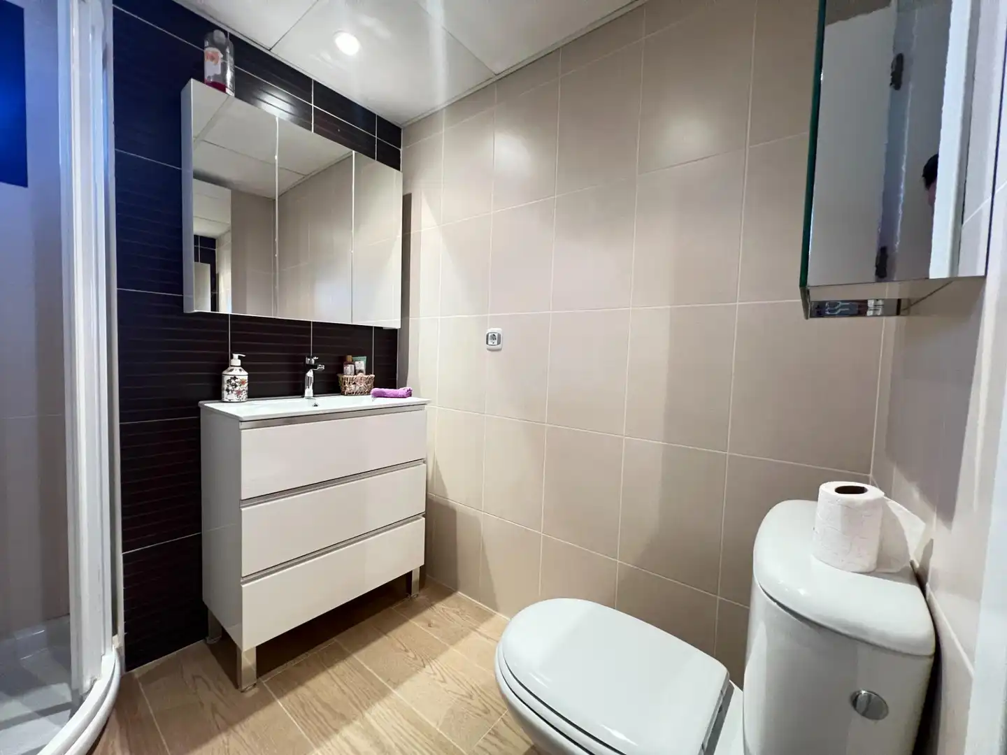 Badezimmer von Wohnung zum Verkauf in Águilas mit Klimaanlage und Gemeinschaftspool