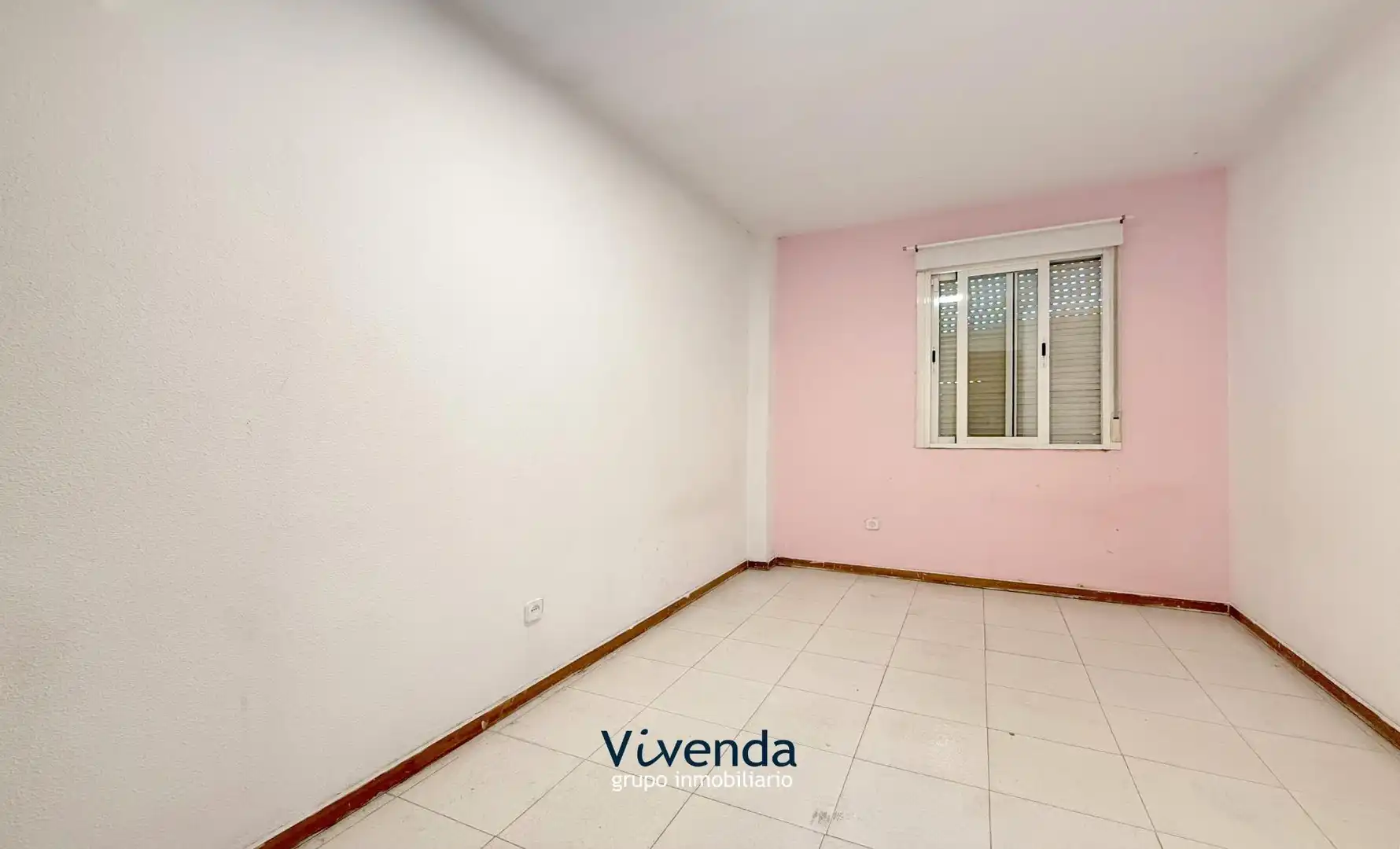 Habitación de Casa adosada en venta en Madrid con Aire acondicionado, Calefacción y Trastero