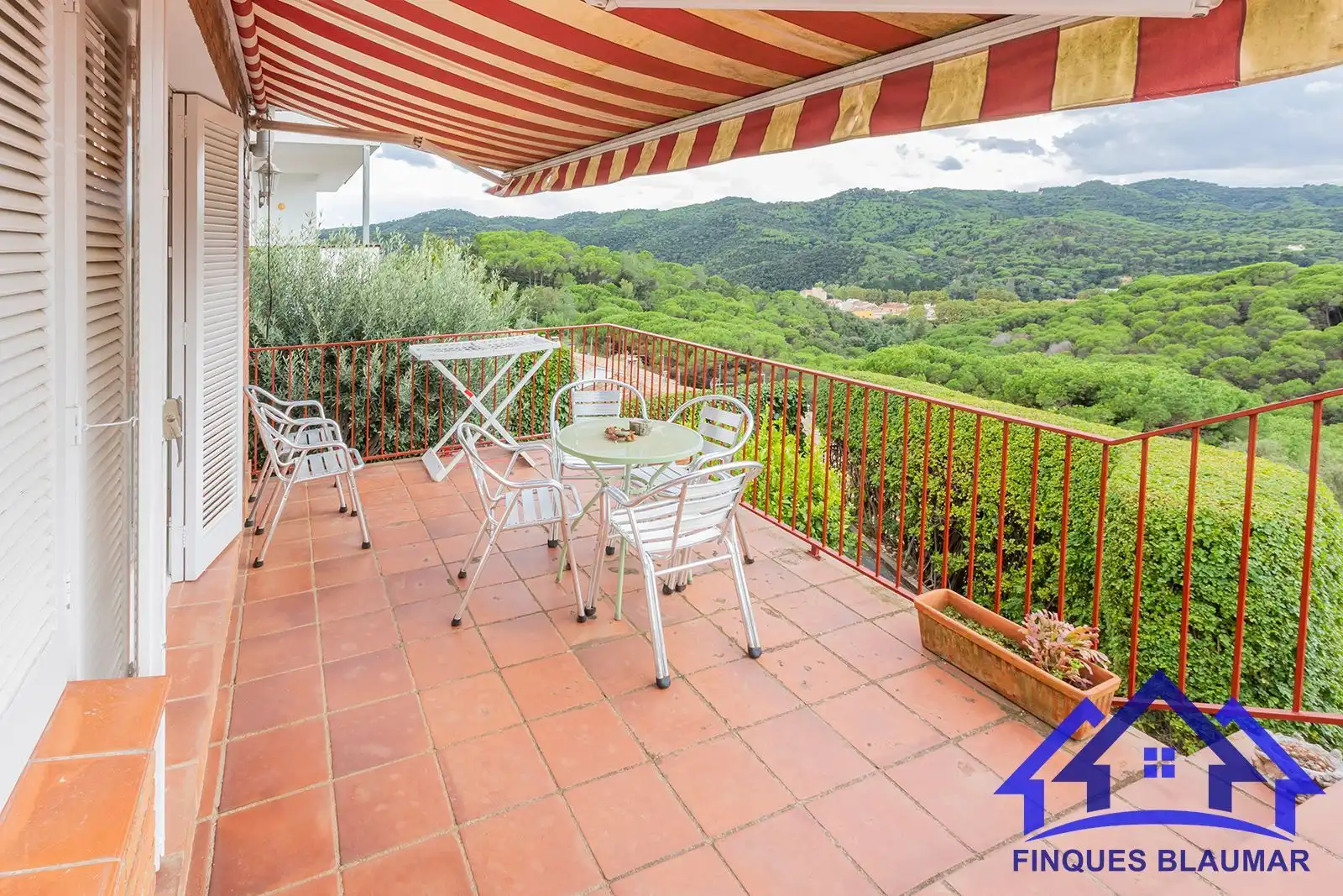 Terrassa de Casa o xalet en venda en Sant Iscle de Vallalta amb Calefacció, Jardí privat i Terrassa