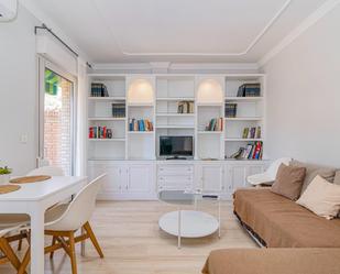 Sala d'estar de Àtic de lloguer en Cenes de la Vega amb Aire condicionat, Calefacció i Jardí privat