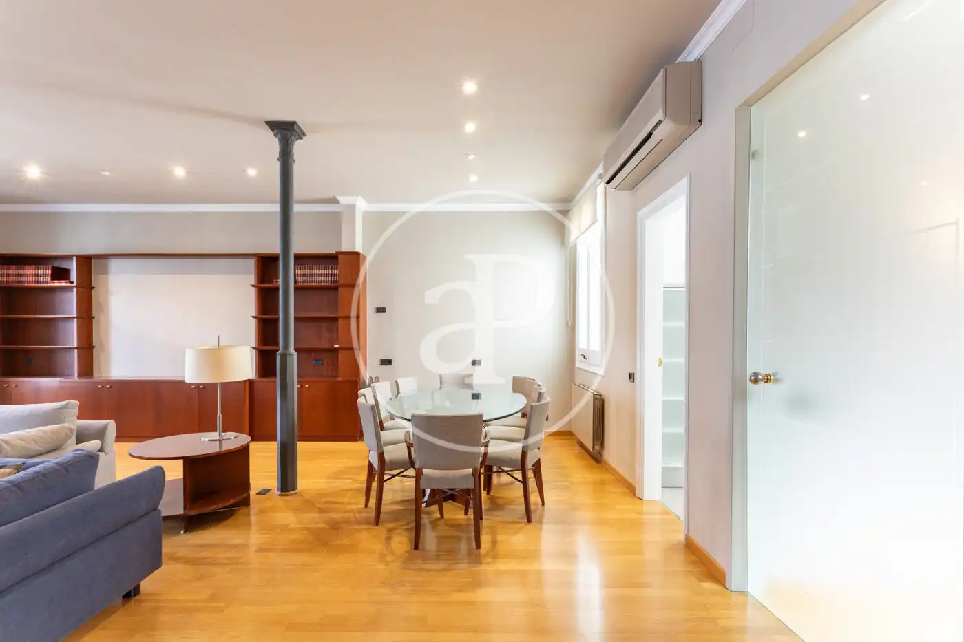 Dining room of Flat for rent in Barcelona  with Air Conditioner, Heating and Terrace