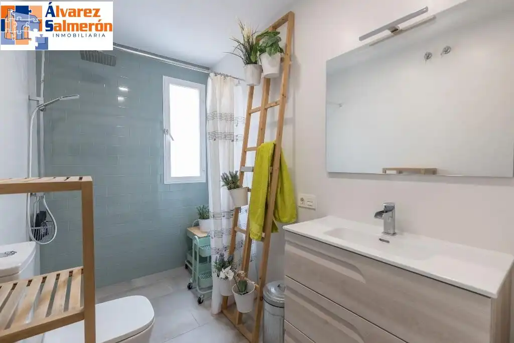 Bathroom of Detached homes for sale in Granada  with Terrace and Community pool