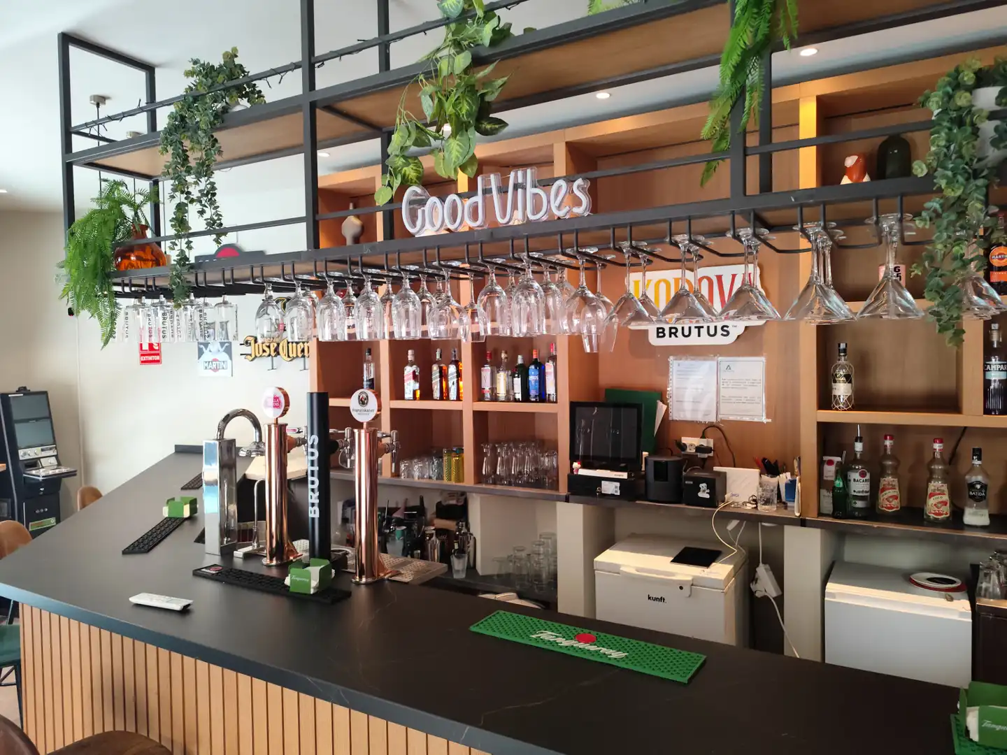 Locale commerciale in cessione a Calle San Lorenzo 21, imagen 3