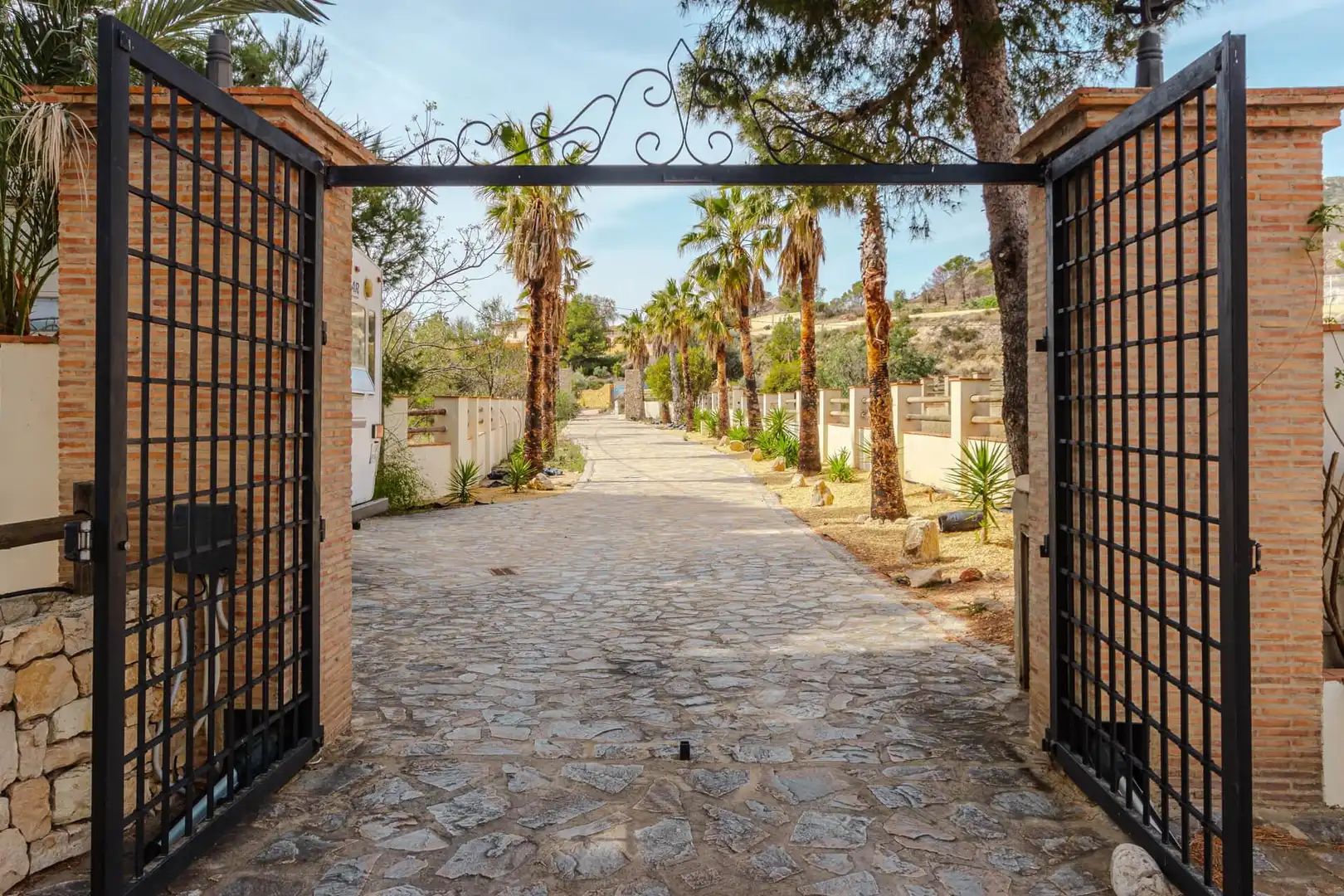 Vista exterior de Finca rústica en venta en Aigües con Calefacción, Jardín privado y Terraza