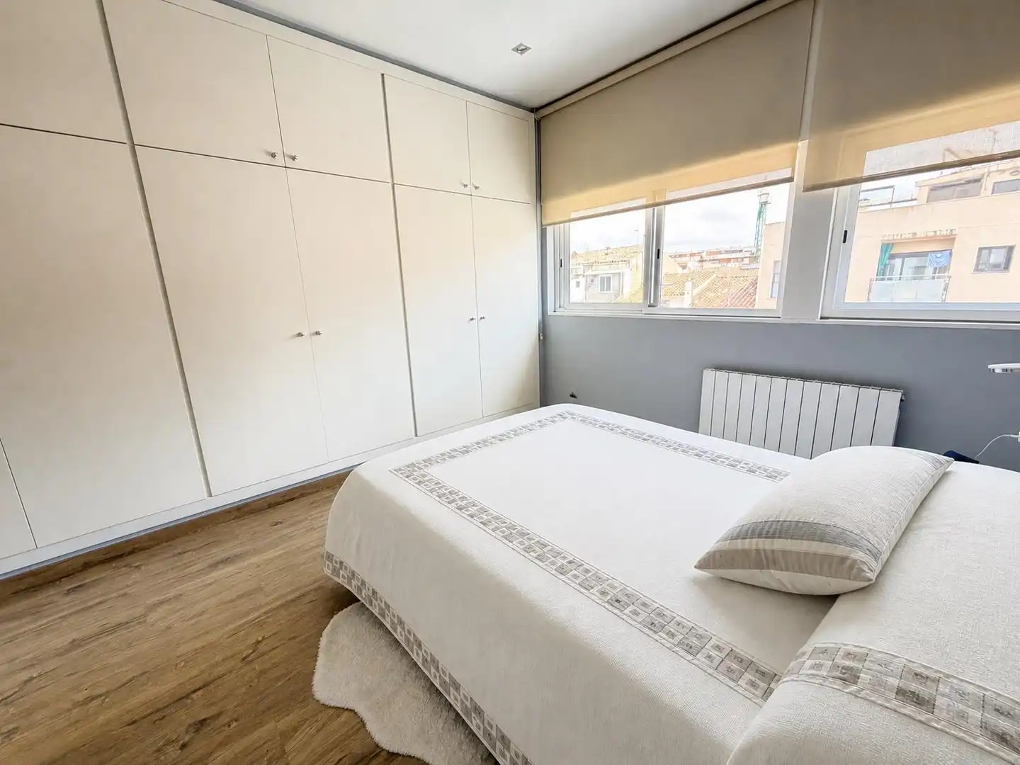 Bedroom of Houses for sale in Badalona  with Air Conditioner, Heating and Parquet flooring