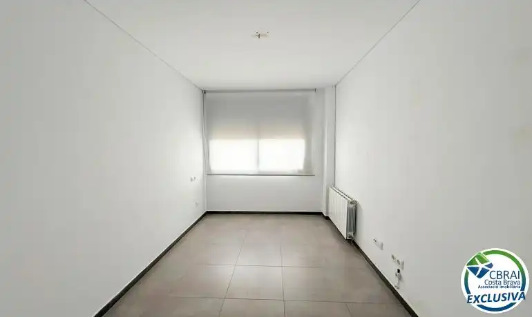 Habitación de Dúplex en venta en Figueres con Terraza y Piscina comunitaria
