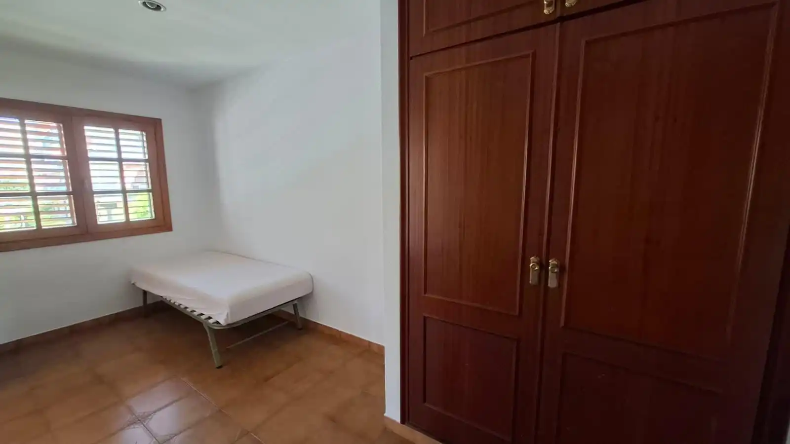 Dormitori de Casa o xalet de lloguer en La Pobla de Farnals amb Aire condicionat, Terrassa i Moblat
