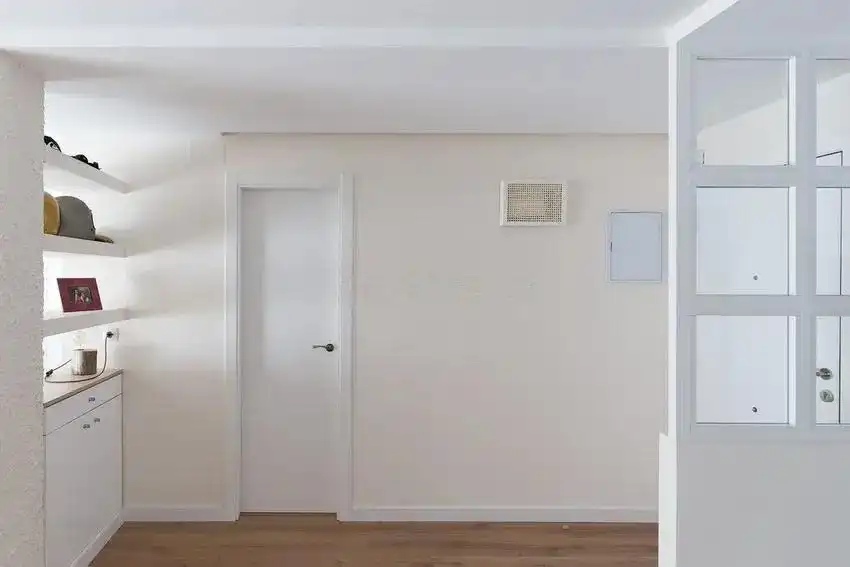 Flat for rent in Valencia  with Air Conditioner and Balcony