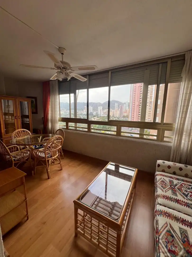 Habitación de Piso en venta en Benidorm con Aire acondicionado, Terraza y Amueblado