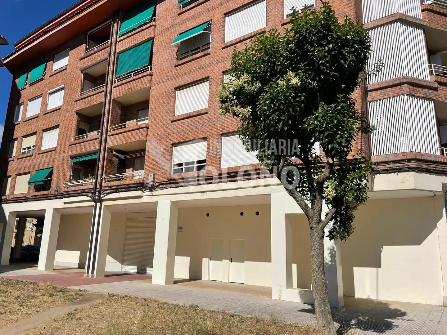 Exterior view of Flat for sale in Haro  with Heating, Parquet flooring and Storage room