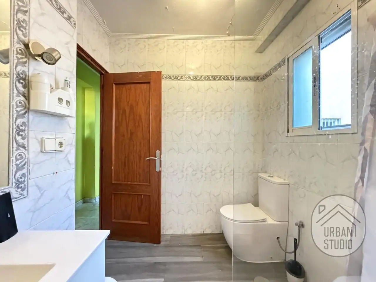 Bathroom of Flat for sale in Alicante / Alacant  with Air Conditioner and Furnished