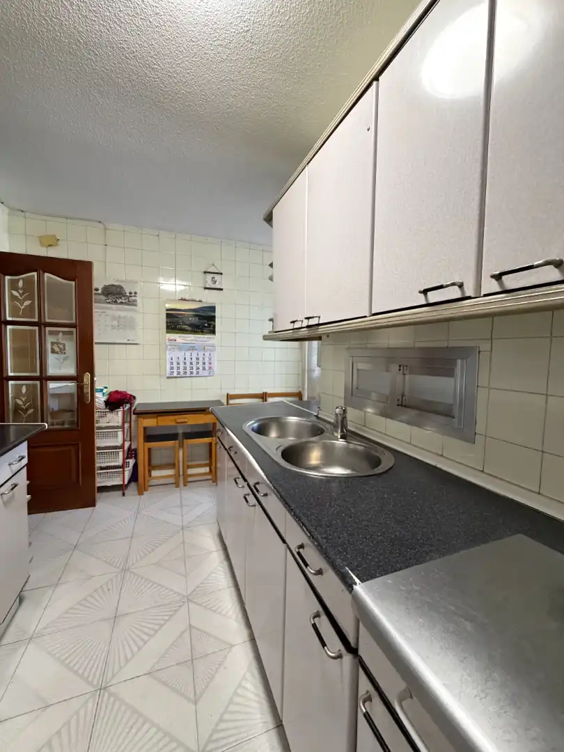 Cocina de Piso en venta en Madrid con Calefacción, Terraza y Amueblado