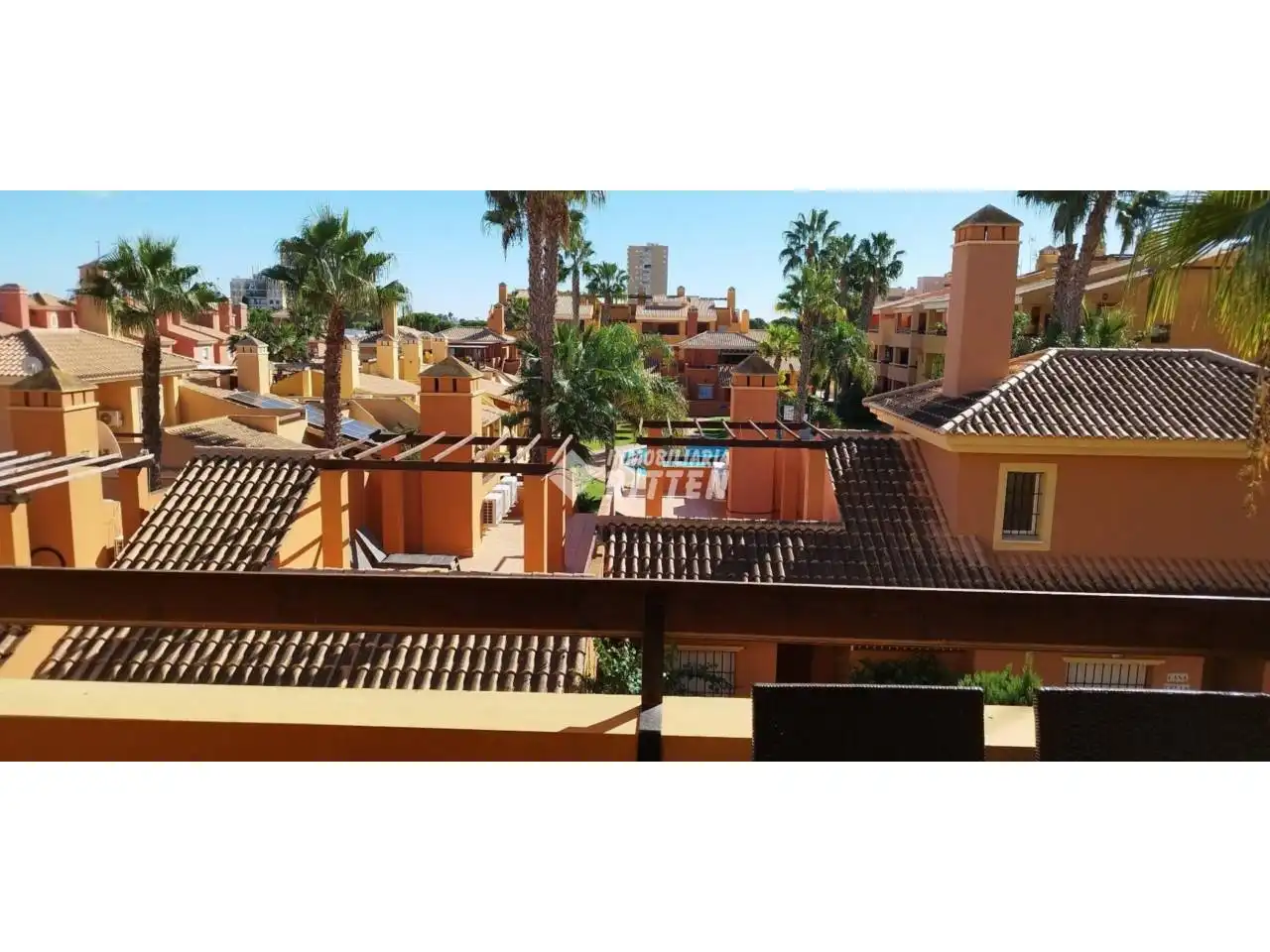 Vista exterior de Ático en venta en Cartagena con Terraza, Balcón y Piscina comunitaria