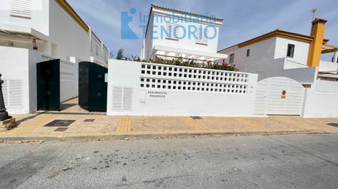 Foto 2 de Casa adosada en venta en Urbasur, Huelva