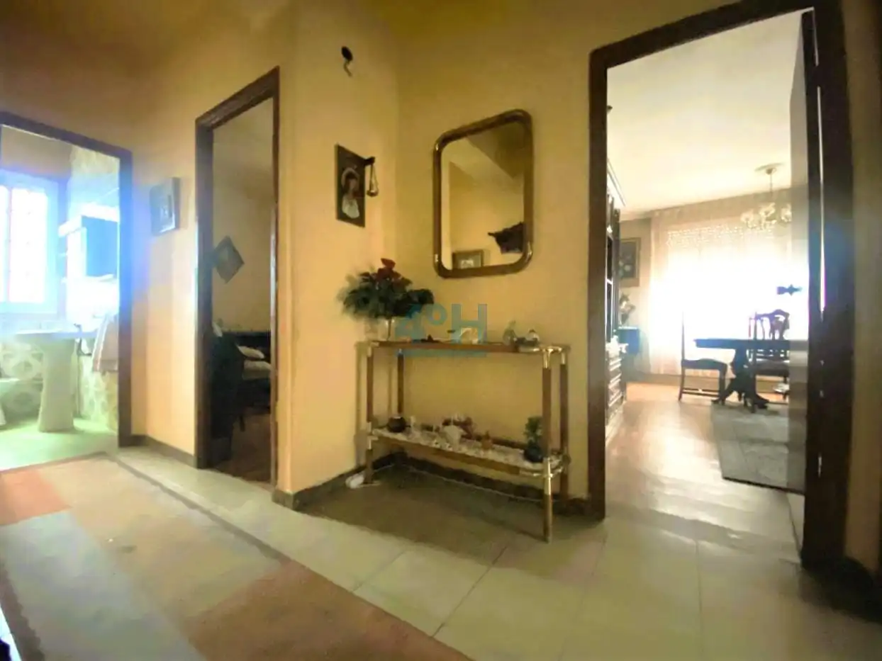 Haus oder Chalet zum Verkauf in Ourense Capital  mit Heizung, Privatgarten und Abstellraum