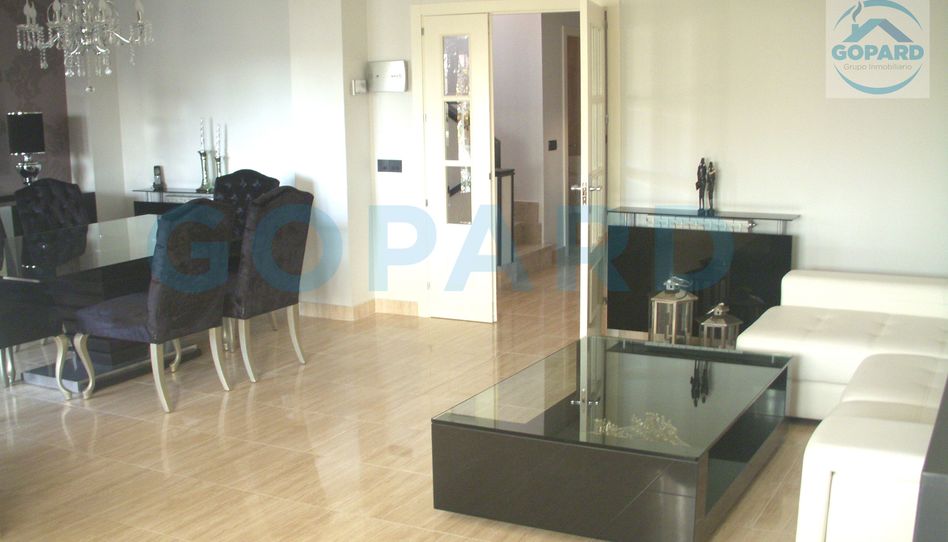 Casa adosada de alquiler en Villanueva de la Cañada ciudad - Imagen 4