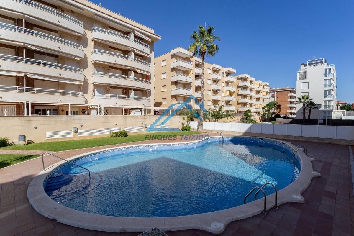 Piscina de Pis en venda en Calafell amb Aire condicionat, Calefacció i Terrassa