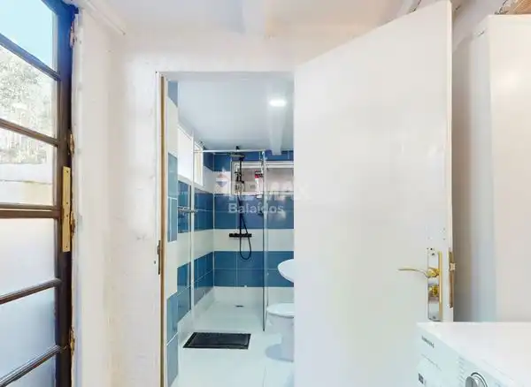 Bathroom of Houses for sale in Tomiño  with Heating, Private garden and Parquet flooring
