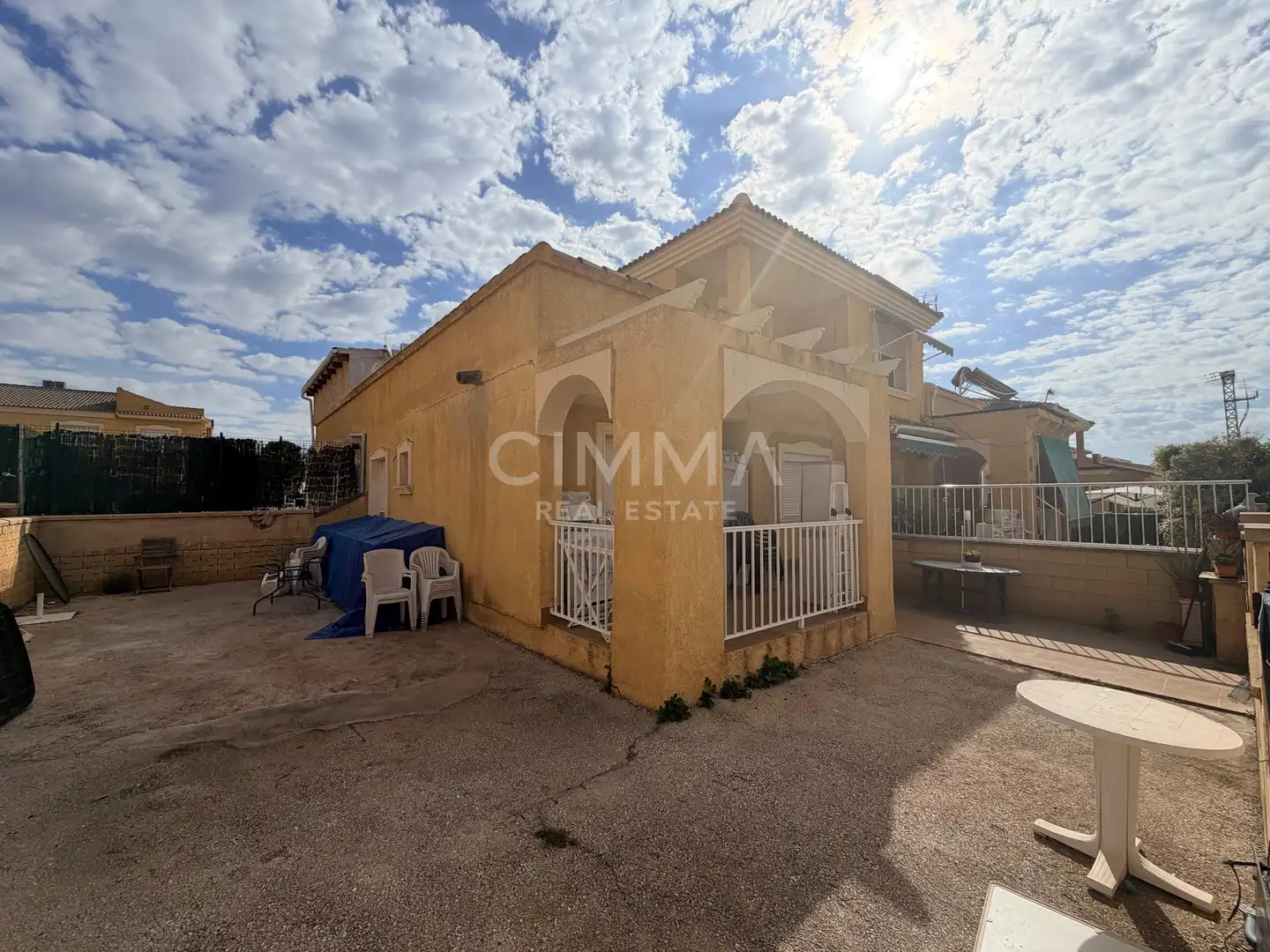 Casa adosada en venta en La Nucia