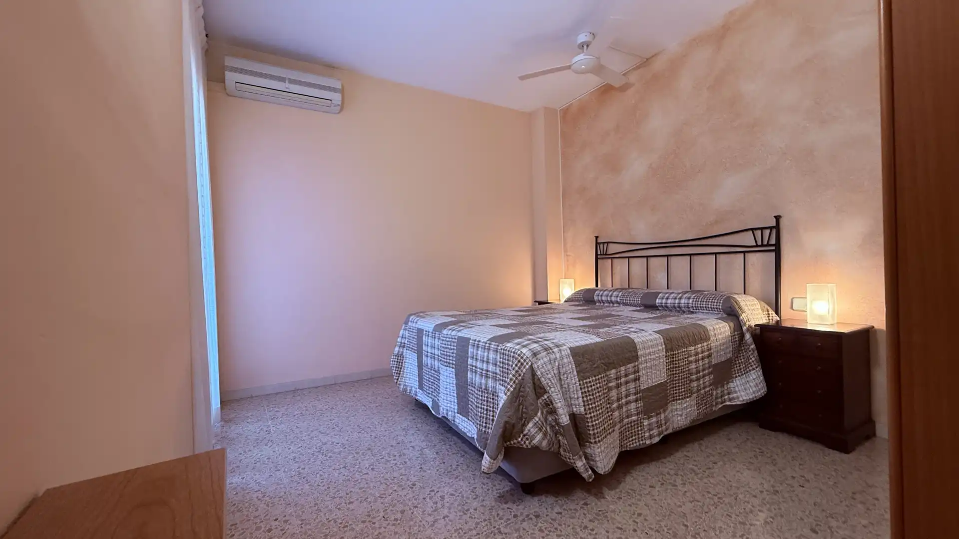 Habitación de Piso en venta en Cornellà de Llobregat con Calefacción y Balcón