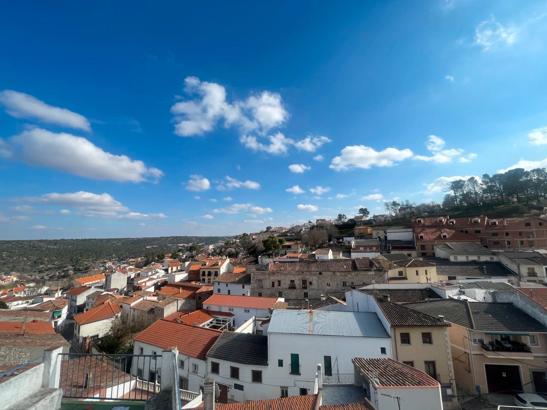 Exterior view of House or chalet for sale in Valdelaguna  with Heating, Private garden and Terrace