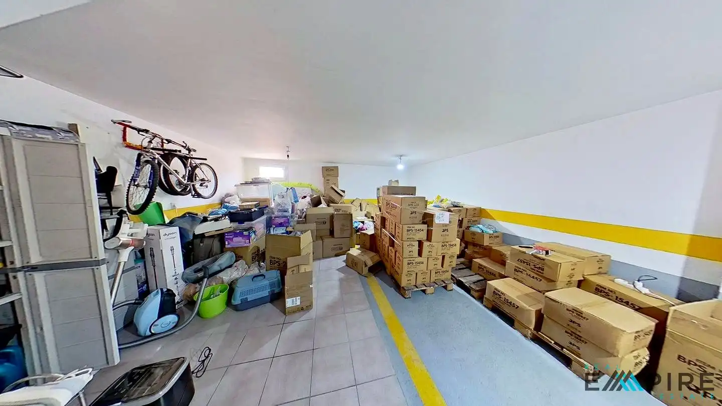 Parking of Detached homes for sale in Valdemoro  with Air Conditioner, Heating and Furnished