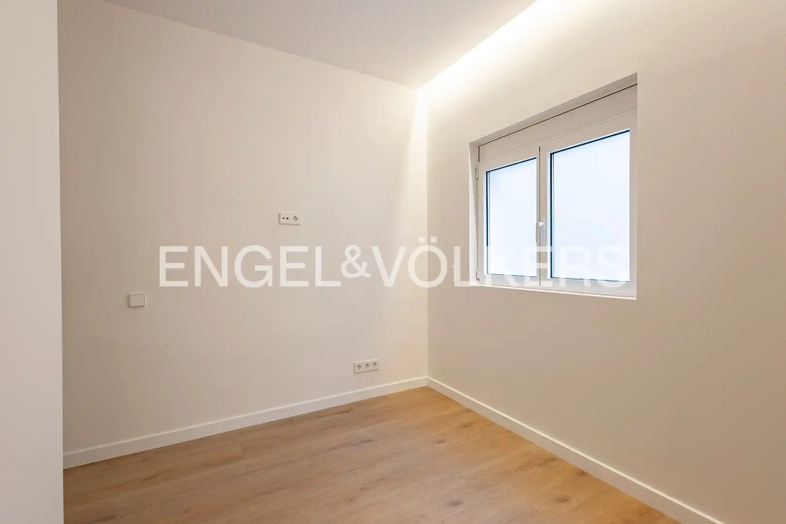 Bedroom of Flat for sale in Barcelona  with Air Conditioner, Heating and Parquet flooring