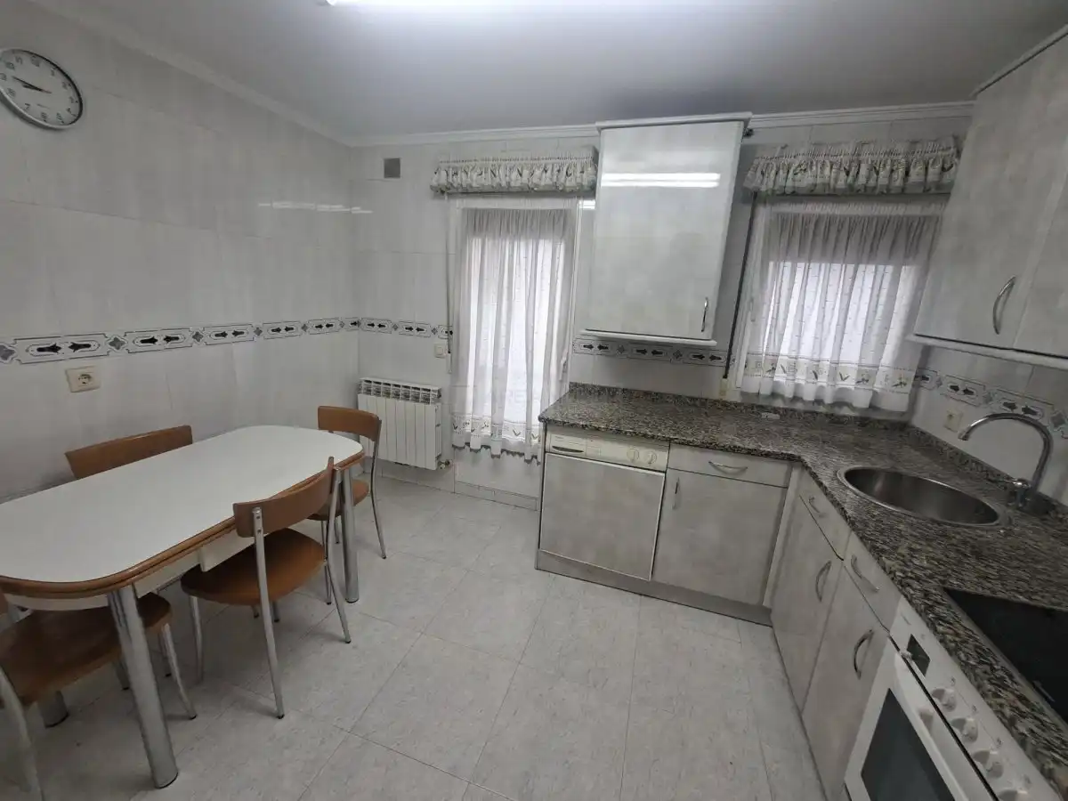Cocina de Apartamento en venta en Vitoria - Gasteiz con Calefacción, Parquet y Terraza