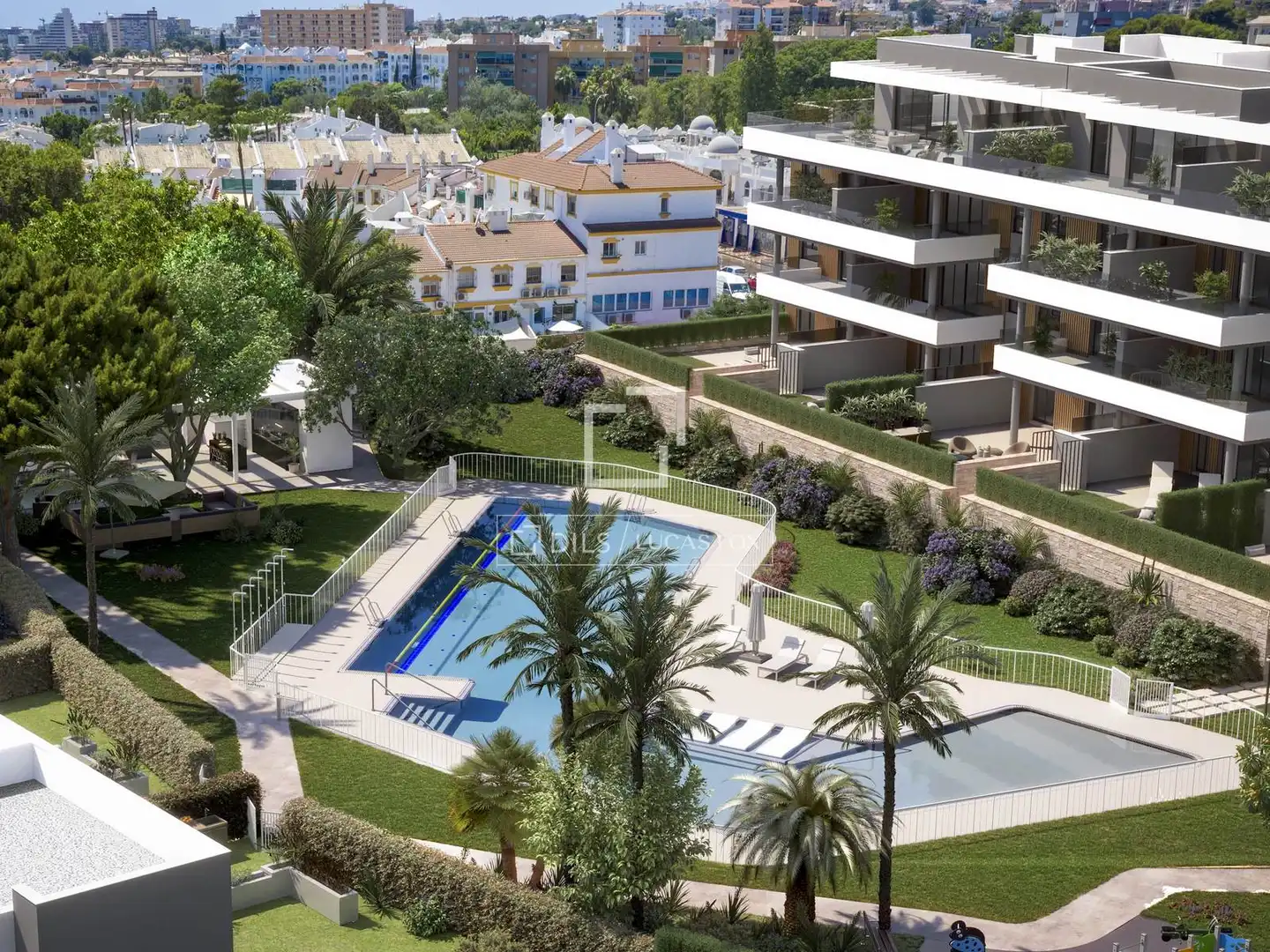 Piscina de Casa o xalet en venda en Torremolinos amb Aire condicionat, Calefacció i Jardí privat