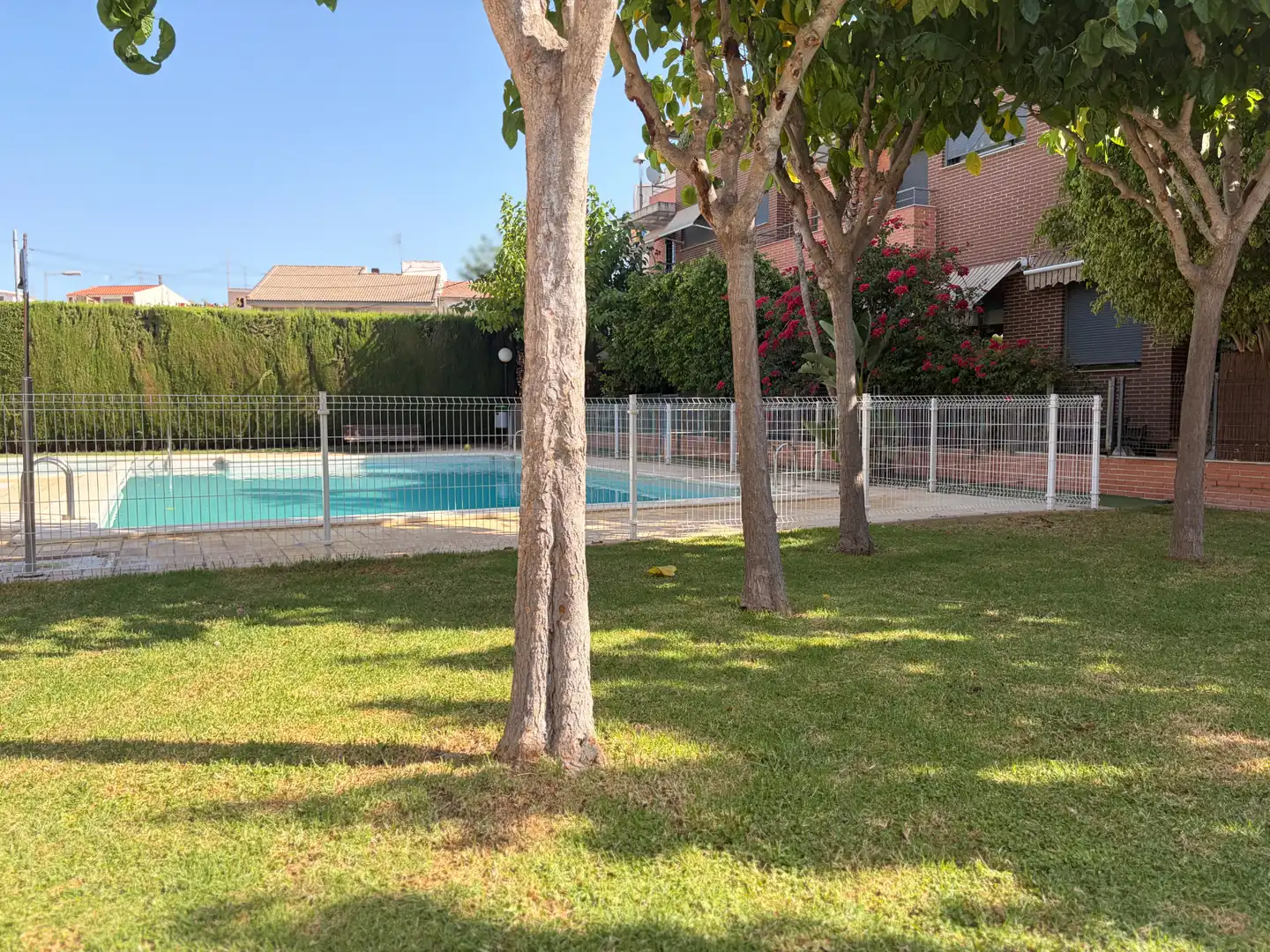 Piscina de Casa adosada en venda en Murcia amb Aire condicionat, Terrassa i Traster