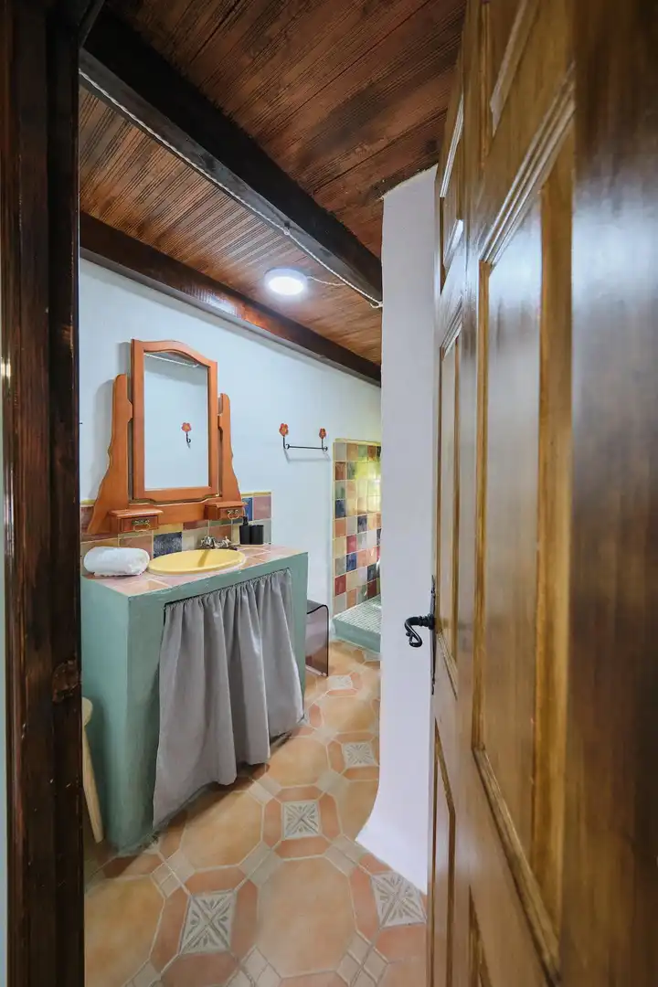 Bany de Finca rústica en venda en Fornes amb Aire condicionat, Jardí privat i Traster