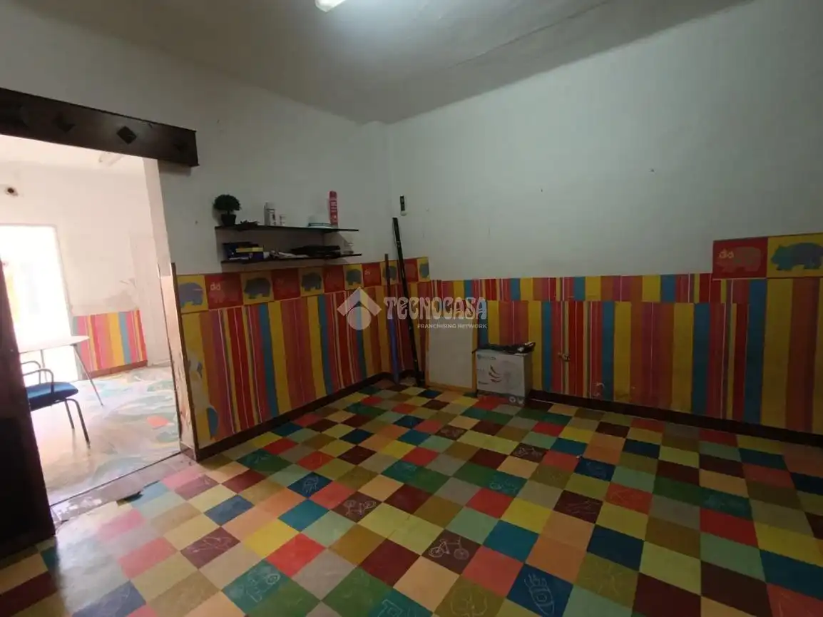 Casa aparellada en venda a La Carolina, imagen 3