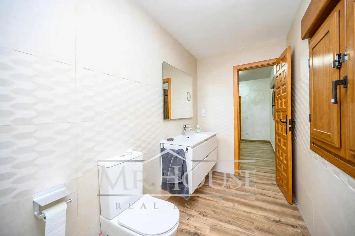 Baño de Finca rústica en venta en Perales de Tajuña con Aire acondicionado, Calefacción y Jardín privado