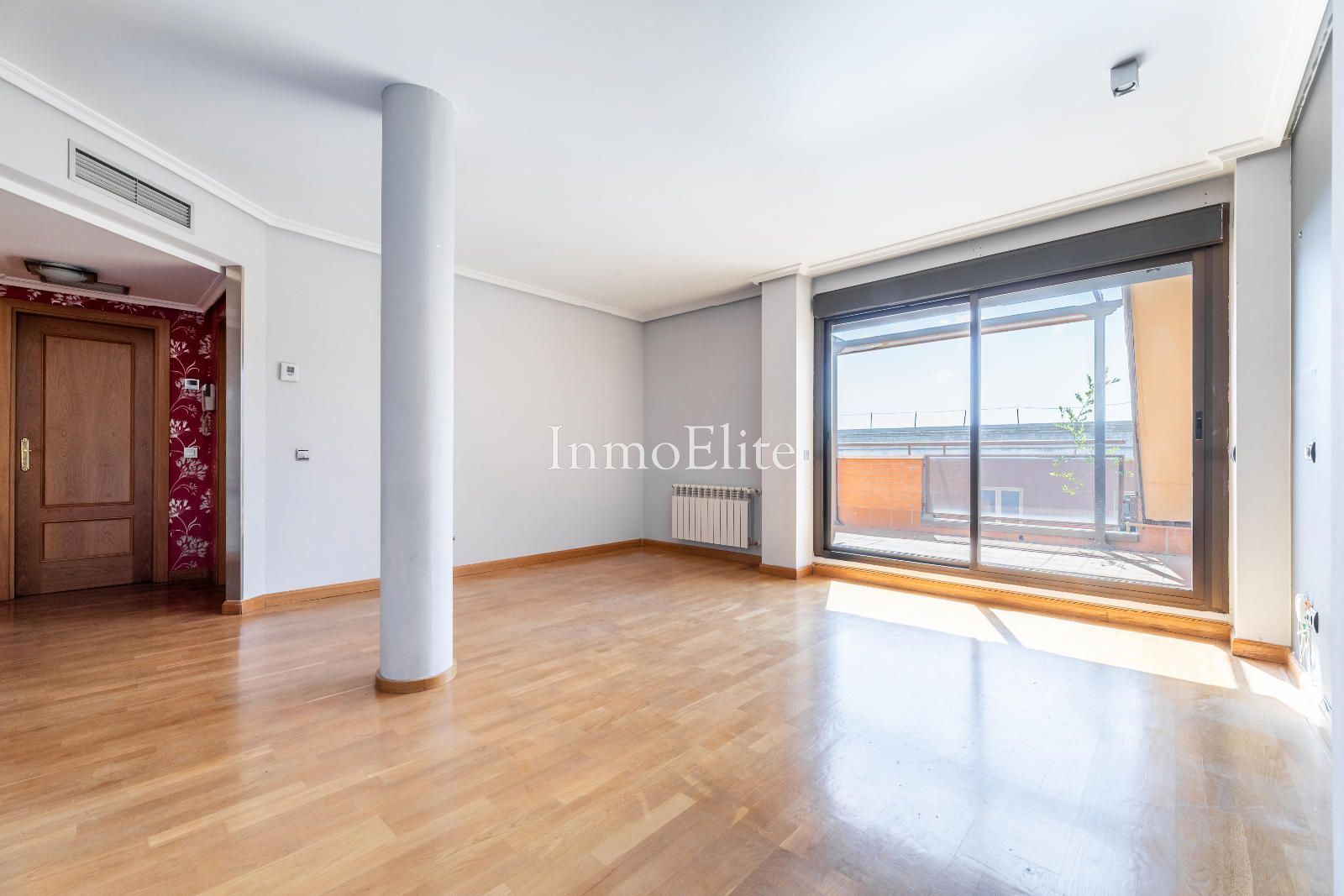 Exterior view of Attic for sale in Las Rozas de Madrid  with Air Conditioner, Heating and Parquet flooring
